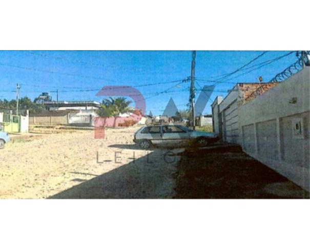 Foto de Divinópolis - MG - Imóvel urbano: Uma casa residencial com área construída de 70,00m² e terreno com área de 288,00m², situado no distrito de Santo Antônio dos Campos.