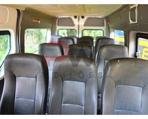 Foto de MICROONIBUS, RENAULT/M REVESCAP L3H2, BRANCA, 2017/2018, DIESEL, RENAVAM: 01126637090, CHASSI: 93YMAFEXNJJ708110, NO ESTADO EM QUE SE ENCONTRA.