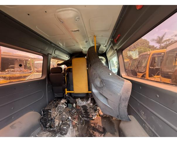 Foto de MICROONIB RENAULT/M REVESCAP L3H2, DIESEL, BRANCA, 2018/2019, CHASSI: 93YMAFEXCKJ563680, RENAVAM: 01171503226, NO ESTADO EM QUE SE ENCONTRA.