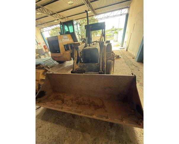 Foto de RETROESCAVADEIRA MASSEY FERGUSON MODELO 86HS, ANO: 2010, ID: 584810944, CHASSI: 86HS297863, NO ESTADO EM QUE SE ENCONTRA.  