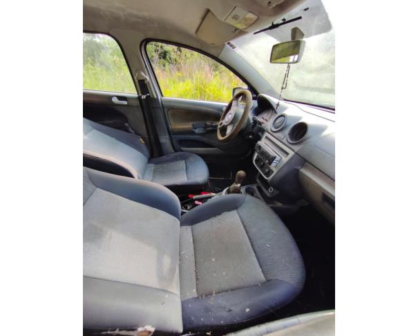Foto de AUTOMOVEL, VW/NOVO GOL 1.6 CITY, 2013/2014, PRATA, ALCOOL/GASOLINA, CHASSI: 9BWAB45U9ET087569, RENAVAM: 00564663301, NO ESTADO EM QUE SE ENCONTRA.