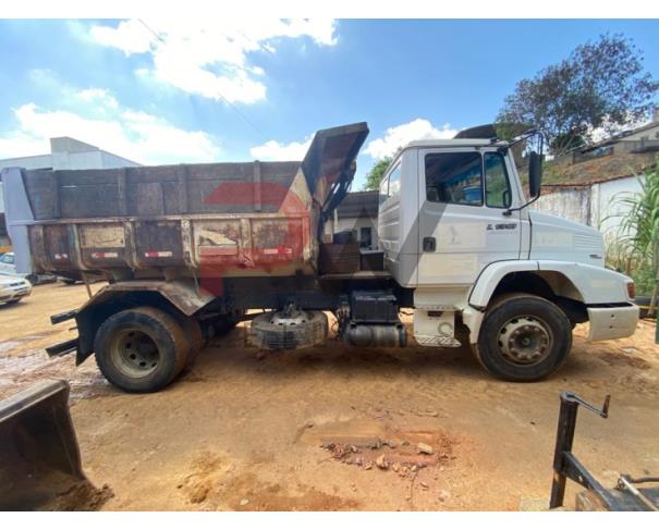 Foto de CARGA CAMINHAO, M. BENZ/L 1318, BRANCA, DIESEL, 2011/2011, PLACA HLF-7090, CHASSI: 9BM694000BB780219, RENAVAM: 00349414262, NO ESTADO EM QUE SE ENCONTRA. 