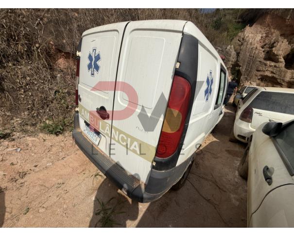 Foto de CAMINHONETE FIAT/DOBLO 1.8 ATENA AMB, ALCOOL/GASOLINA, 2014/2014, BRANCA, CHASSI: 9BD223156E2038559, RENAVAM: 01285141099, NO ESTADO EM QUE SE ENCONTRA.