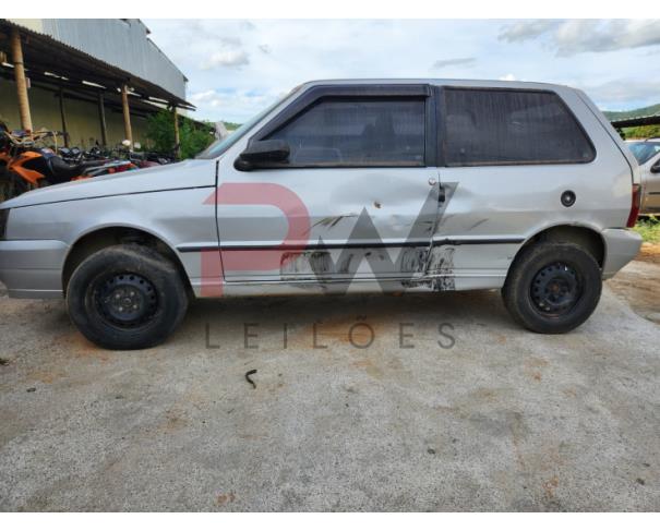 Foto de PASSAGEIRO / FIAT / UNOMILLE FIRE FLEX / Placa: HCY6811 / UF: MG /Município: Conselheiro Pena / Ano fabricação: 2005 / Ano modelo: 2005 / Cor: PRATA / Chassi:9BD15802764726189 / Motor: 146E1011*6496586* /RENAVAM: 00859731235