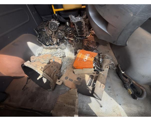 Foto de MICROONIB RENAULT/M REVESCAP L3H2, DIESEL, BRANCA, 2018/2019, CHASSI: 93YMAFEXCKJ563680, RENAVAM: 01171503226, NO ESTADO EM QUE SE ENCONTRA.