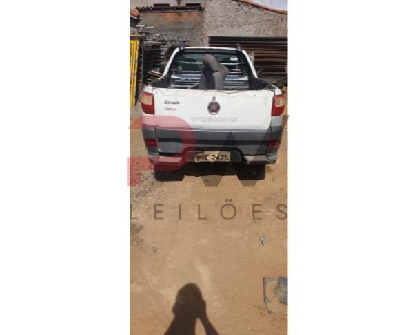 Foto de CARGA / CAMINHONETE FIAT/STRADA WORKING, ALCOOL/GASOLINA, BRANCA, 2016/2016, PLACA PYE-2479, CHASSI: 9BD57814UG102198, RENAVAM: 01092131369, NO ESTADO EM QUE SE ENCONTRA. 