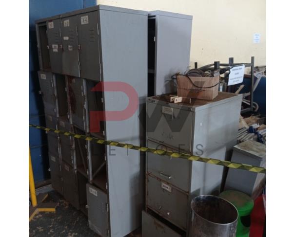 Foto de LOTE CONTENDO MOBILIÁRIOS DIVERSOS, NO ESTADO EM QUE SE ENCONTRAM. 