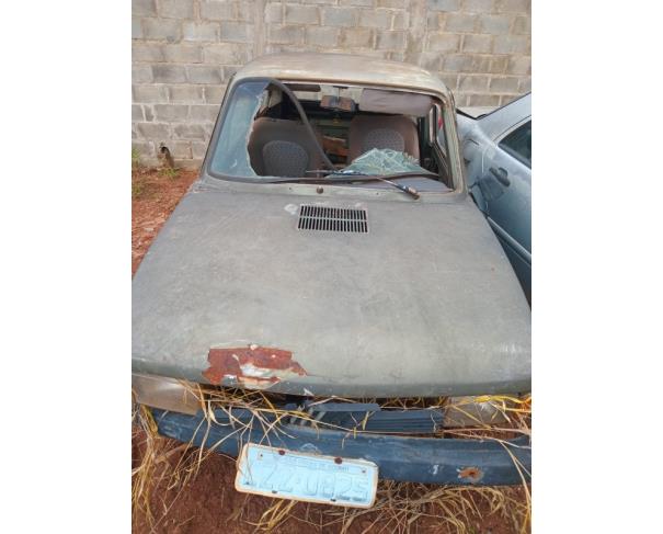 Foto de LOTE CONTENDO SUCATA DE VEÍCULOS, NO ESTADO EM QUE SE ENCONTRA.