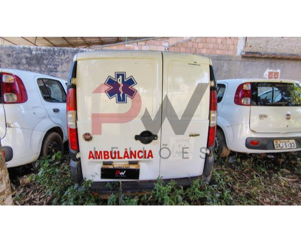 Foto de FIAT/DOBLO 1.8 ATENA AMB, ALCOOL/GASOLINA, BRANCA, 2014/2015, CHASSI: 9BD223156F2038957, RENAVAM: 1058921387, NO ESTADO EM QUE SE ENCONTRA.