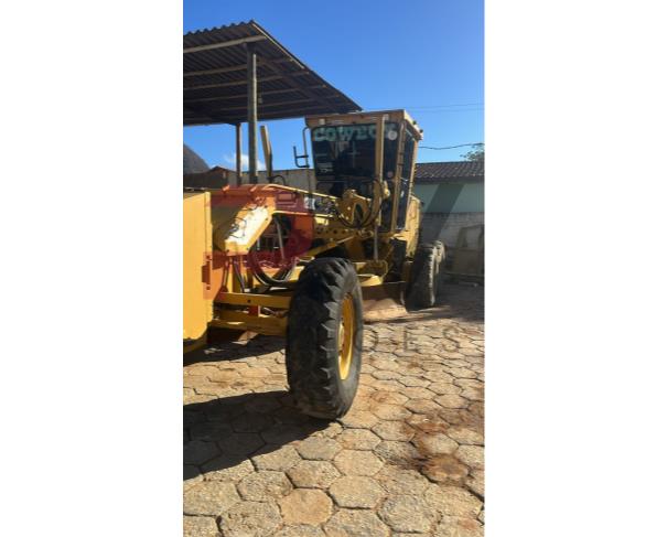 Foto de MOTONIVELADORA CATERPILLAR 120K, AMARELA, SERIE: KHX58530  CHASSI: CAT120KMJAP06027, NO ESTADO EM QUE SE ENCONTRA.