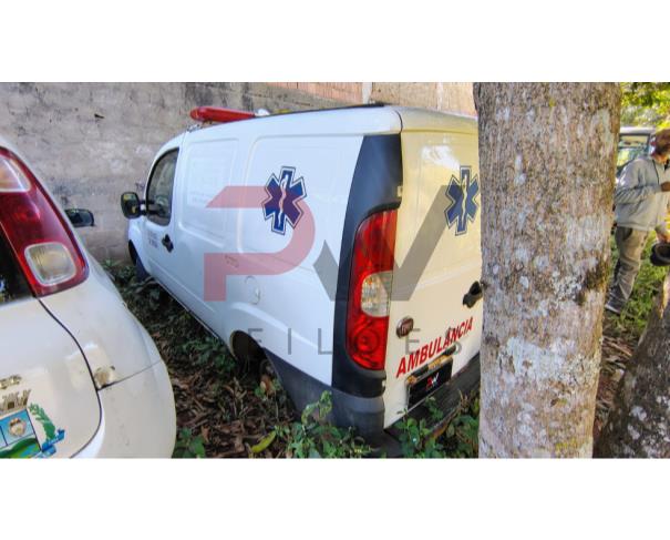 Foto de FIAT/DOBLO 1.8 ATENA AMB, ALCOOL/GASOLINA, BRANCA, 2014/2015, CHASSI: 9BD223156F2038957, RENAVAM: 1058921387, NO ESTADO EM QUE SE ENCONTRA.