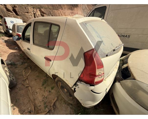 Foto de AUTOMOVEL RENAULT/SANDERO AUT1016V, ALCOOL/GASOLINA, BRANCA, 2014/2014, CHASSI: 93YBSR6RHEJ290855, RENAVAM: 00997155795, NO ESTADO EM QU SE ENCONTRA. 