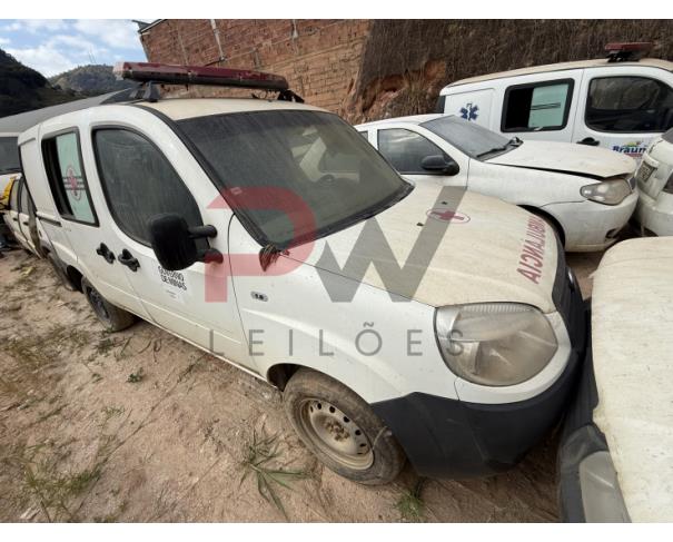 Foto de CAMINHONETE FIAT/DOBLO GREENCAR MO4, ALCOOL/GASOLINA, BRANCA, 2014/2014, CHASSI: 9BD223246E2037136, RENAVAM: 01005900563, NO ESTADO EM QUE SE ENCONTRA.
