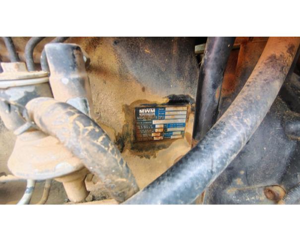 Foto de LOTE CONTENDO 01 TRATOR LS 90, Nº DE SERIE: 10900000129, NO ESTADO EM QUE SE ENCONTRA.