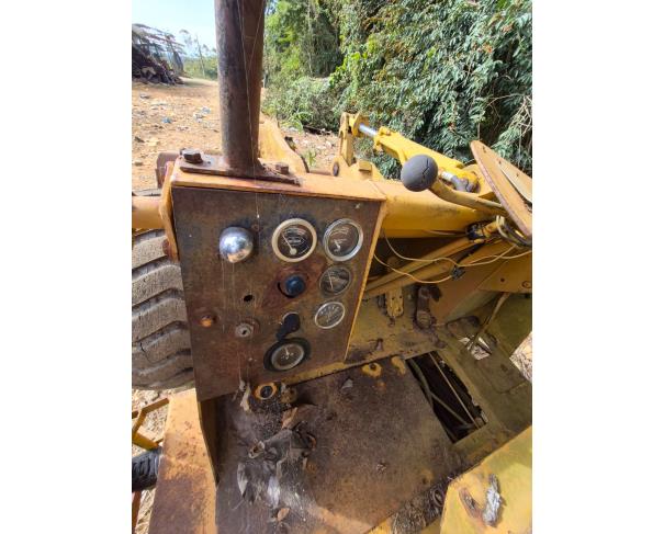 Foto de TRACAO TRATOR DE RODAS M.A./MICHIGAN, DIESEL, AMARELA, ANO: 1986, PLACA: GVP-2236, CHASSI: 4195D161BRC, RENAVAM: 00246096934, NO ESTADO EM QUE SE ENCONTRA.