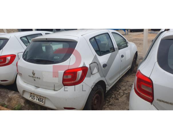 Foto de PASSAGEIRO / AUTOMOVEL RENAULT/SANDERO AUTH 10, ALCOOL/GASOLINA, BRANCA, 2014//2015, PLACA PUS-7466, CHASSI: 93Y5SRD04FJ509987, RENAVAM: 01018098213, NO ESTADO EM QUE SE ENCONTRA.