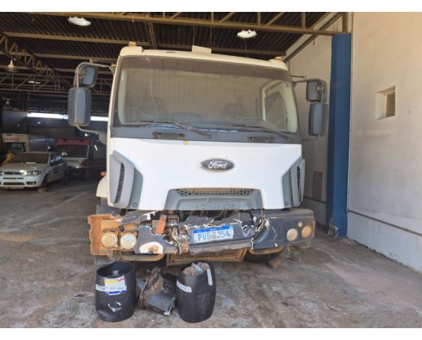 Foto de CAMINHAO FORD/CARGO 2629 6X4, DIESEL, BRANCA, 2014/2015, CHASSI: 9BFZEANE1FBS76015, RENAVAM: 01027470022, NO ESTADO EM QUE SE ENCONTRA.