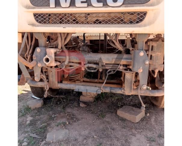 Foto de ESPECIAL / CAMINHAO IVECO/TECTOR 170E22, 2014/2014, DIESEL, BRANCA, CHASSI: 93ZA1RGH0E8926688, RENAVAM: 01015495661, NO ESTADO EM QUE SE ENCONTRA. MOTOR E CAIXA DE MARCHAS COM AVARIAS.O MOTOR ESTÁ DESMONTADO E FORA DO VEÍCULO.