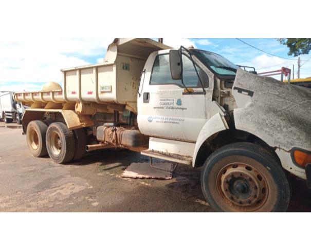 Foto de CAMINHAO FORD/F14000 160, DIESEL, BRANCA, 2000/2000, CHASSI: 9BFXK84F7YD029785, RENAVAM: 00734380810, NO ESTADO EM QUE SE ENCONTRA.