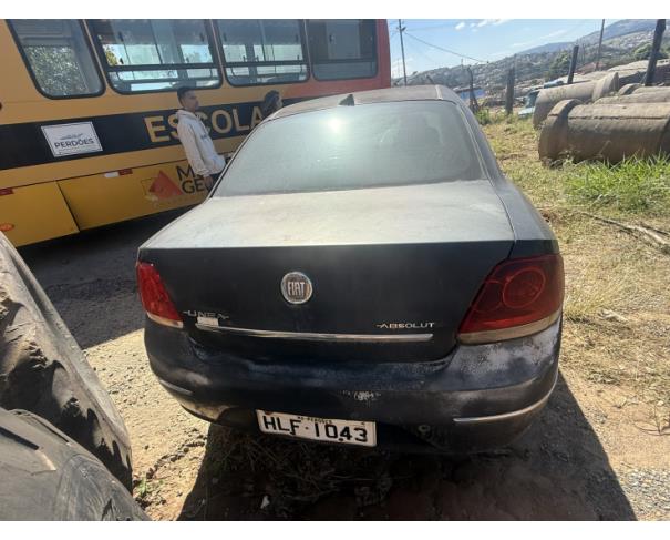Foto de AUTOMOVEL, FIAT/LINEA ABSOLUTE DUAL, PRETA, 2009/2010, ALCOOL/GASOLINA, CHASSI: 9BD110565A1508564, RENAVAM: 00158254708, NO ESTADO EM QUE SE ENCONTRA.