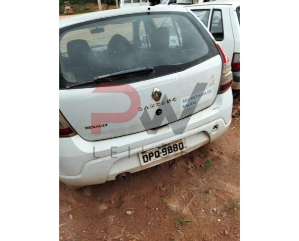 Foto de AUTOMOVEL RENAULT/SANDERO AUT1016V, ALCOOL/GASOLINA, BRANCA, 2013/2014, CHASSI: 93YBSR6RHEJ775633, RENAVAM: 00556618440, NO ESTADO EM QUE SE ENCONTRA. 