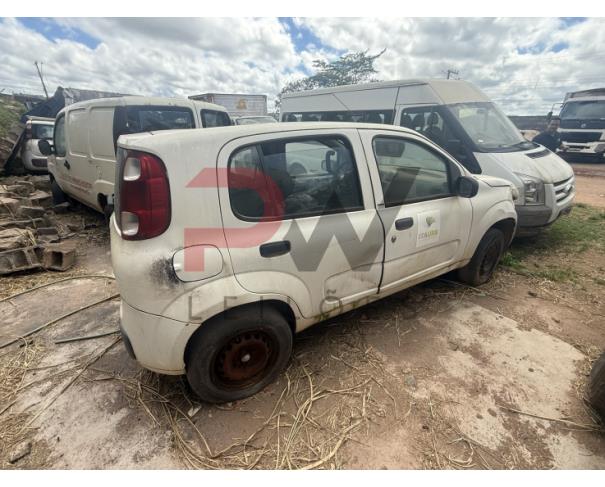 Foto de PASSAGEIRO / AUTOMOVEL FIAT/UNO VIVACE 1.0, 2014/2014, ALC/GASOL, BRANCA, CHASSI: 9BD195152E0554231, RENAVAM: 00997096454, NO ESTADO EM QUE SE ENCONTRA. MOTOR AVARIADO.