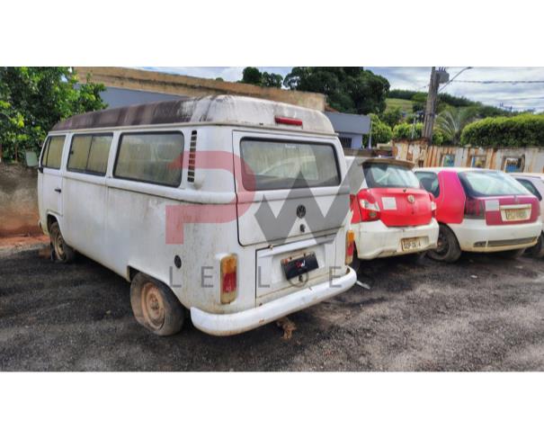 Foto de CAMIONETA VW/KOMBI, 2011/2011,BRANCA, ALCOOL/GASOLINA, CHASSI: ...19879, NO ESTADO EM QUE SE ENCONTRA.
