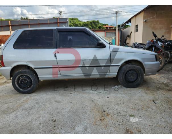 Foto de PASSAGEIRO / FIAT / UNOMILLE FIRE FLEX / Placa: HCY6811 / UF: MG /Município: Conselheiro Pena / Ano fabricação: 2005 / Ano modelo: 2005 / Cor: PRATA / Chassi:9BD15802764726189 / Motor: 146E1011*6496586* /RENAVAM: 00859731235