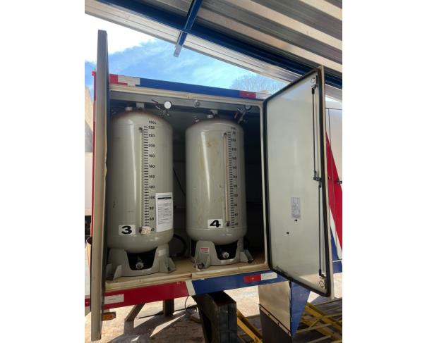Foto de COMBOIO DE LUBRIFICANTES GASCON, CAPACIDADE DE 10.000 LITROS, COR BRANCA, ANO 2015, NO ESTADO EM QUE SE ENCONTRA.