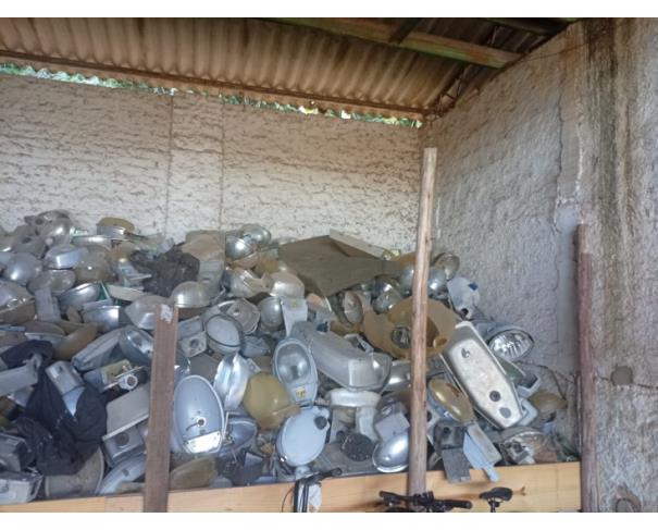 Foto de LOTE CONTENDO LUMINÁRIAS, NO ESTADO EM QUE SE ENCONTRA.