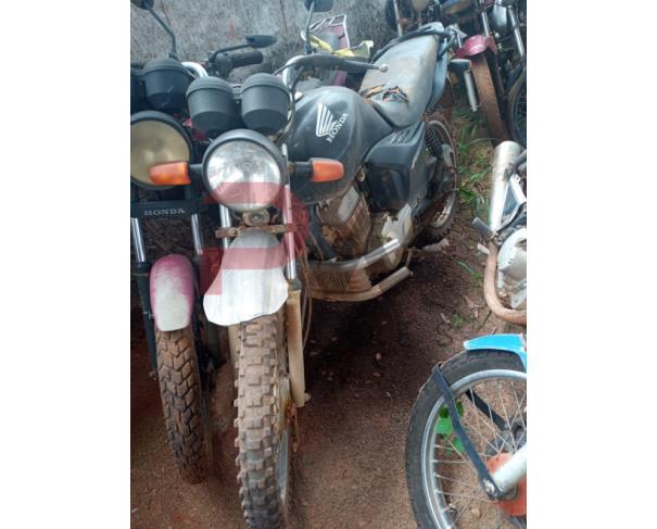 Foto de PASSAGEIRO / HONDA / CG 125 FAN ES / Placa: HEG7672 / UF: MG / Município: Santa Maria do Suaçuí / Ano fabricação: 2009 / Ano modelo: 2009 / Cor: PRETA / Chassi: 9C2JC41209R045479 / Motor: JC41E29045479 / RENAVAM: 00168225573, NO ESTADO EM QUE SE ENCONTRA