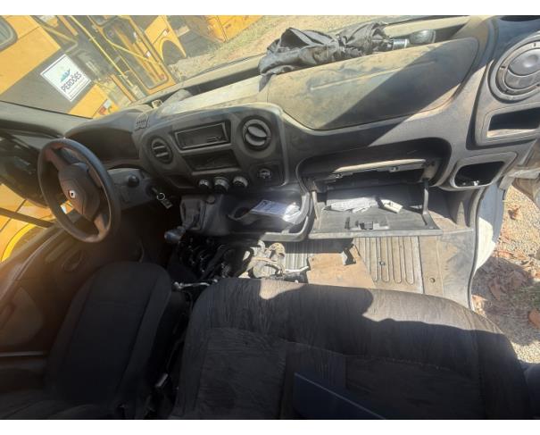 Foto de MICROONIBUS, RENAULT/M REVESCAP L3H2, BRANCA, 2018/2019, DIESEL, CHASSI: 93YMAF4XEKJ753659, RENAVAM: 01181847211, NO ESTADO EM QUE SE ENCONTRA.