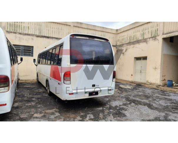 Foto de ONIBUS MARCOPOLO/VOLARE W8 ON, DIESEL, BRANCA, 2008/2009, CHASSI: ...28492, NO ESTADO EM QUE SE ENCONTRA.