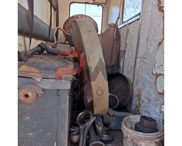 Foto de ESPECIAL / CAMINHAO IVECO/TECTOR 170E22, 2014/2014, DIESEL, BRANCA, CHASSI: 93ZA1RGH0E8926688, RENAVAM: 01015495661, NO ESTADO EM QUE SE ENCONTRA. MOTOR E CAIXA DE MARCHAS COM AVARIAS.O MOTOR ESTÁ DESMONTADO E FORA DO VEÍCULO.