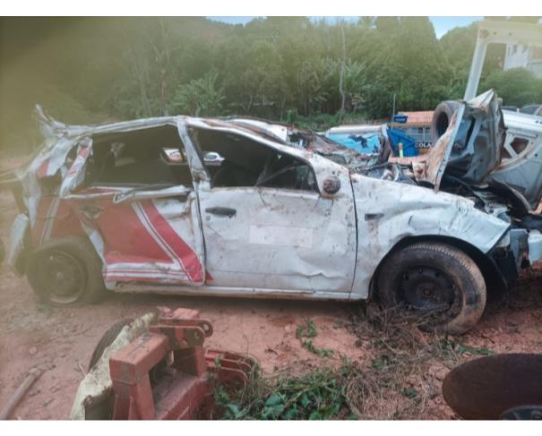 Foto de AUTOMOVEL RENAULT/SANDERO AUT1016V, ALCOOL/GASOLINA, BRANCA, 2014/2014, CHASSI: 93YBSR6RHEJ395333, RENAVAM: 01010384829, NO ESTADO EM QUE SE ENCONTRA.