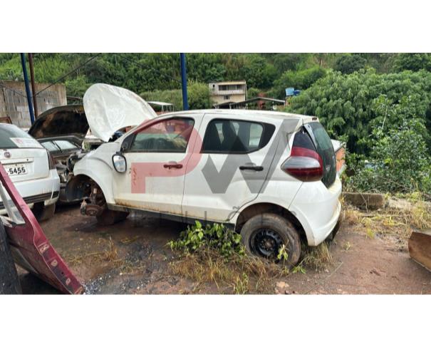 Foto de AUTOMOVEL FIAT/MOBI EASY, ALCOOL/GASOLINA, BRANCA, 2017/2018, CHASSI: ...02138, NO ESTADO EM QUE SE ENCONTRA.