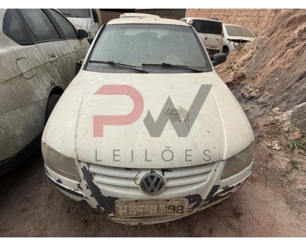Foto de AUTOMOVEL VW/GOL 1.0 GIV, ALCOOL/GASOLINA, BRANCA, 2012/2012, CHASSI: 9BWAA05W7CP099836, RENAVAM: 00461884380, NO ESTADO EM QUE SE ENCONTRA.
