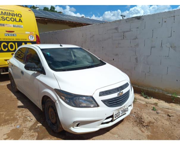 Foto de  AUTOMOVEL CHEVROLET/ONIX 10MT JOYE, ALCOOL/GASOLINA, BRANCA, 2018/2019, CHASSI: 9BGKL48U0KB174194, RENAVAM: 01181841043, NO ESTADO EM QUE SE ENCONTRA. 