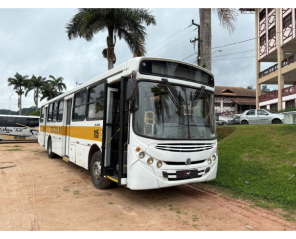 Foto de SCANIA/INDUSCAR APACHE U, DIESEL, BRANCA, 2010/2010, LOTAÇÃO: 46P,  CHASSI: 9BSF4X200A3667538, RENAVAM: 00335744249, NO ESTADO EM QUE SE ENCONTRA. 