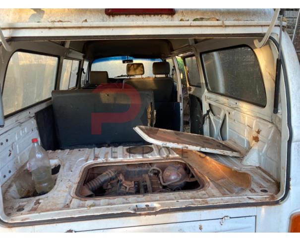 Foto de CAMIONETA VW/KOMBI, ALCOOL/GASOLINA, BRANCA, 2007/2007, CHASSI: ...10077, NO ESTADO EM QUE SE ENCONTRA. 