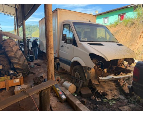 Foto de CAMINHAO I/M.BENZ 415CDISPRINTERC, DIESEL, BRANCA, 2014/2015, CHASSI: 8AC906133FE102049, RENAVAM: 01036657180, NO ESTADO EM QUE SE ENCONTRA.