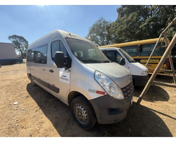 Foto de MICROONIBUS, RENAULT/MASTER TVAN, PRATA, 2018/2019, DIESEL, CHASSI: 93YMAFEXCKJ527982, RENAVAM: 01163348110, NO ESTADO EM QUE SE ENCONTRA.