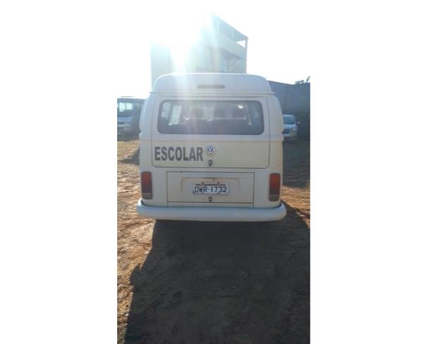 Foto de CAMIONETA VW/KOMBI, ALCOOL/GASOLINA, BRANCA, 9 LUGARES, 2013/2014, CHASSI: 9BWMF07X6EP014850, RENAVAM: 00654279632, NO ESTADO EM QUE SE ENCONTRA. 
