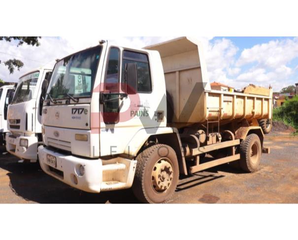 Foto de CAMINHÃO MEC. OPERAC. CARGO 1717 E 11,89T 170CV (ERA TIPO COLETOR AGORA É CAÇAMBA) FAB FORD COR BRANCA PLACA HMH-0415 ANO FAB/MOD 2007/2007 COMBUSTÍVEL DIESEL CHASSI 9BFYCE6U66BB82617 RENAVAM 911994068, NO ESTADO EM QUE SE ENCONTRA. 