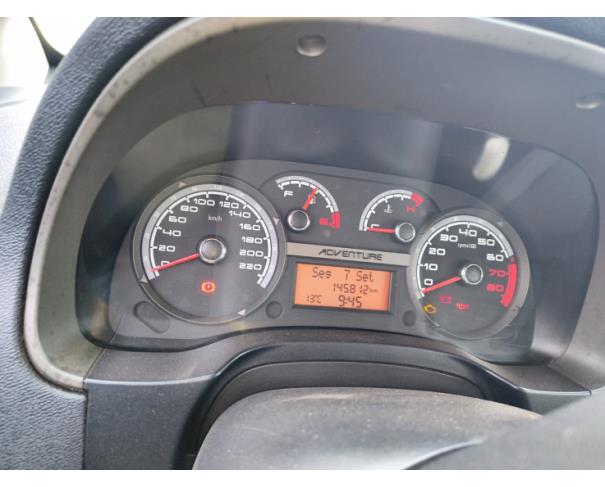 Foto de  AUTOMOVEL FIAT/IDEA ADVENTURE 1.8, ALCOOL/GASOLINA, CINZA, 2013/2014, NO ESTADO EM QUE SE ENCONTRA.