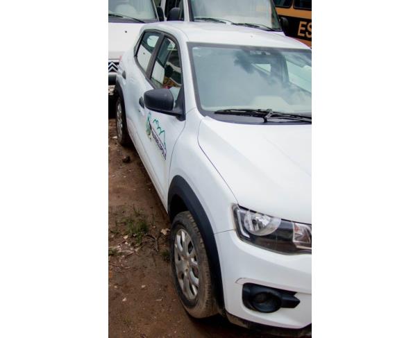 Foto de PAS/AUTOMOVEL RENAULT/KWID LIFE 10MT, ALCOOL/GASOLINA, 2018/2019, BRANCA, PLACA: QOO-5483, RENAVAM: 01155653774, CHASSI: 93YRBB007KJ399175, NO ESTADO EM QUE SE ENCONTRA.