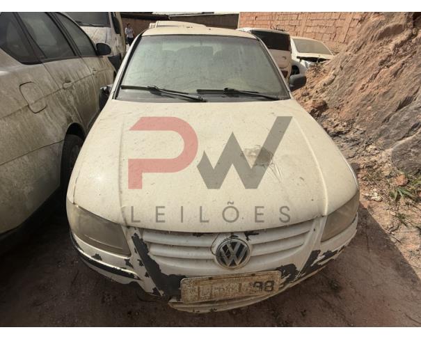 Foto de AUTOMOVEL VW/GOL 1.0 GIV, ALCOOL/GASOLINA, BRANCA, 2012/2012, CHASSI: 9BWAA05W7CP099836, RENAVAM: 00461884380, NO ESTADO EM QUE SE ENCONTRA.