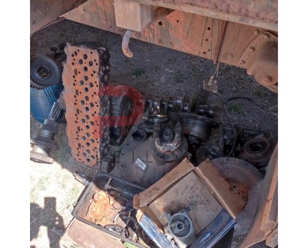Foto de ESPECIAL / CAMINHAO IVECO/TECTOR 170E22, 2014/2014, DIESEL, BRANCA, CHASSI: 93ZA1RGH0E8926688, RENAVAM: 01015495661, NO ESTADO EM QUE SE ENCONTRA. MOTOR E CAIXA DE MARCHAS COM AVARIAS.O MOTOR ESTÁ DESMONTADO E FORA DO VEÍCULO.