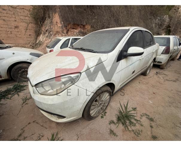 Foto de AUTOMOVEL FIAT/SIENA ESSENCE 1.6, ALCOOL/GASOLINA, BRANCA, 2014/2015, CHASSI: 9BD197163F3235485, RENAVAM: 01033945258, NO ESTADO EM QUE SE ENCONTRA.