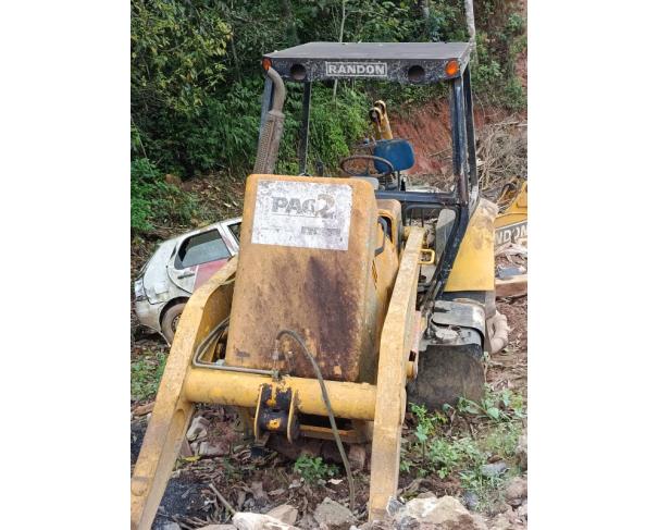 Foto de RETROESCAVADEIRA RANDON, RK406, AMARELA, 2013, Nº DE IDENT.: 9AD406AKKD0005136, NO ESTADO EM QUE SE ENCONTRA.